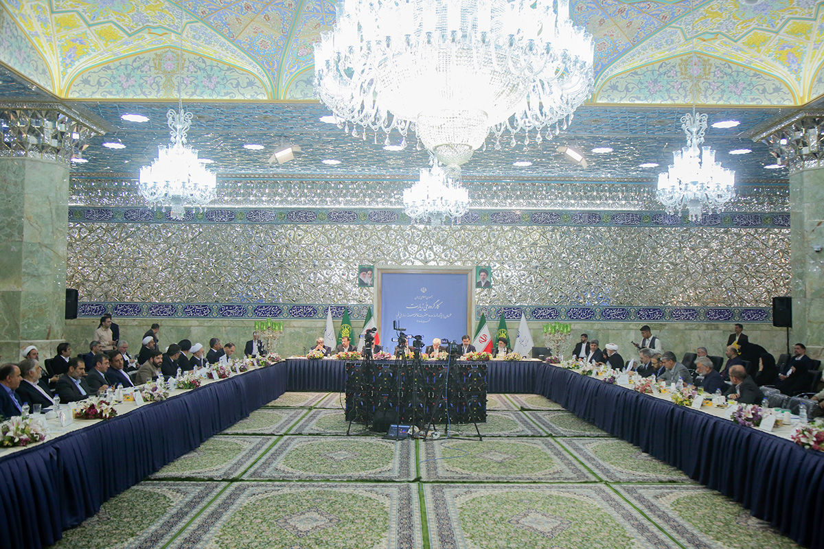 نشست «شورای ملی زیارت» با حضور معاون اول رئیس جمهور در حرم بانوی کرامت