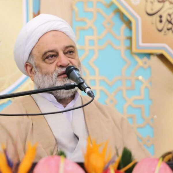 خودشناسی مقدمه شناخت خدا و عالم هستی است
