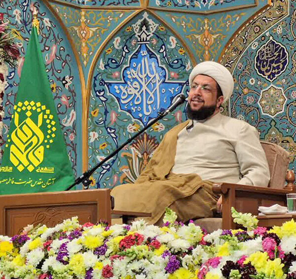 نقش محوری مادر در زندگی