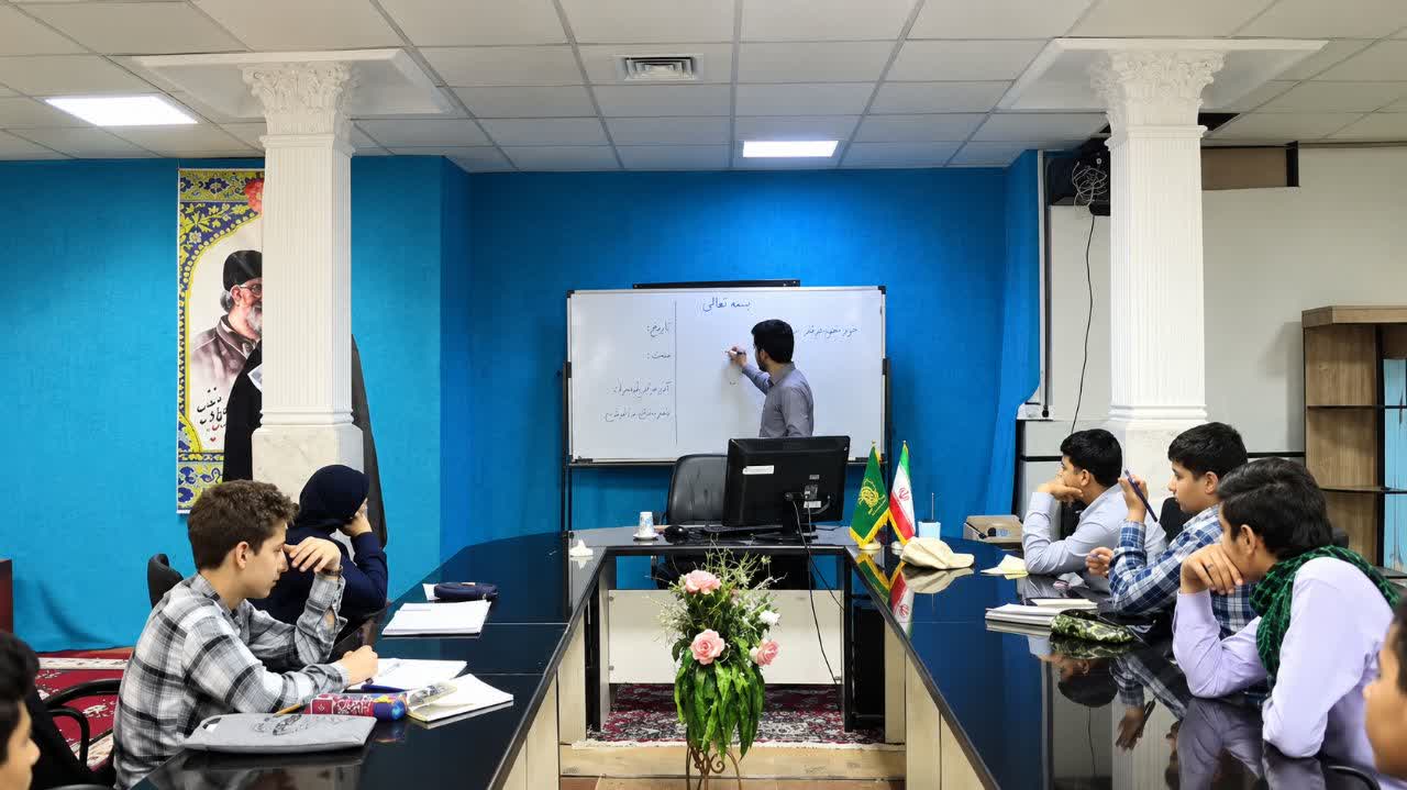 برگزاری دورههای آموزشی متنوع برای کودکان و نوجوانان در حرم مطهر حضرت معصومه(س) برگزاری دورههای آموزشی متنوع برای کودکان و نوجوانان در حرم مطهر حضرت معصومه(س)