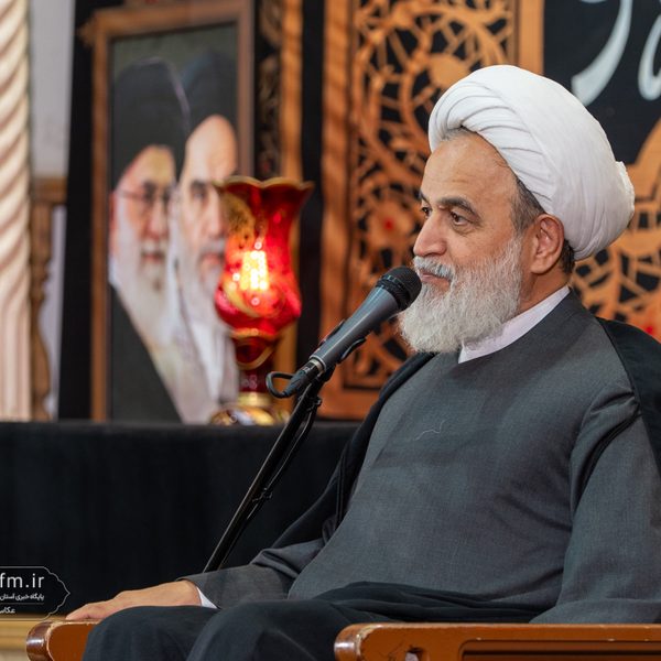 حضرت معصومه(س) نمونه‌ای از عزت علمی و معنوی زن در اسلام است