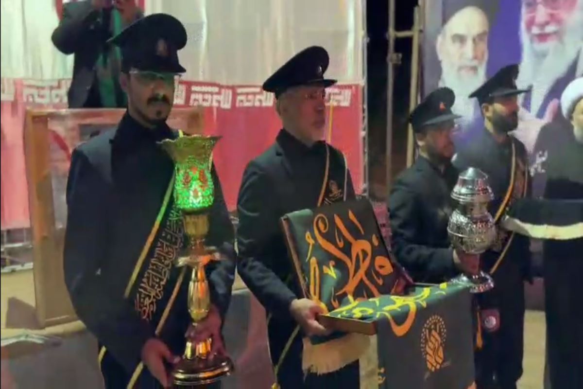 حضور سفیران کریمه در روستای دستگرد قم در شب رحلت حضرت معصومه(س)