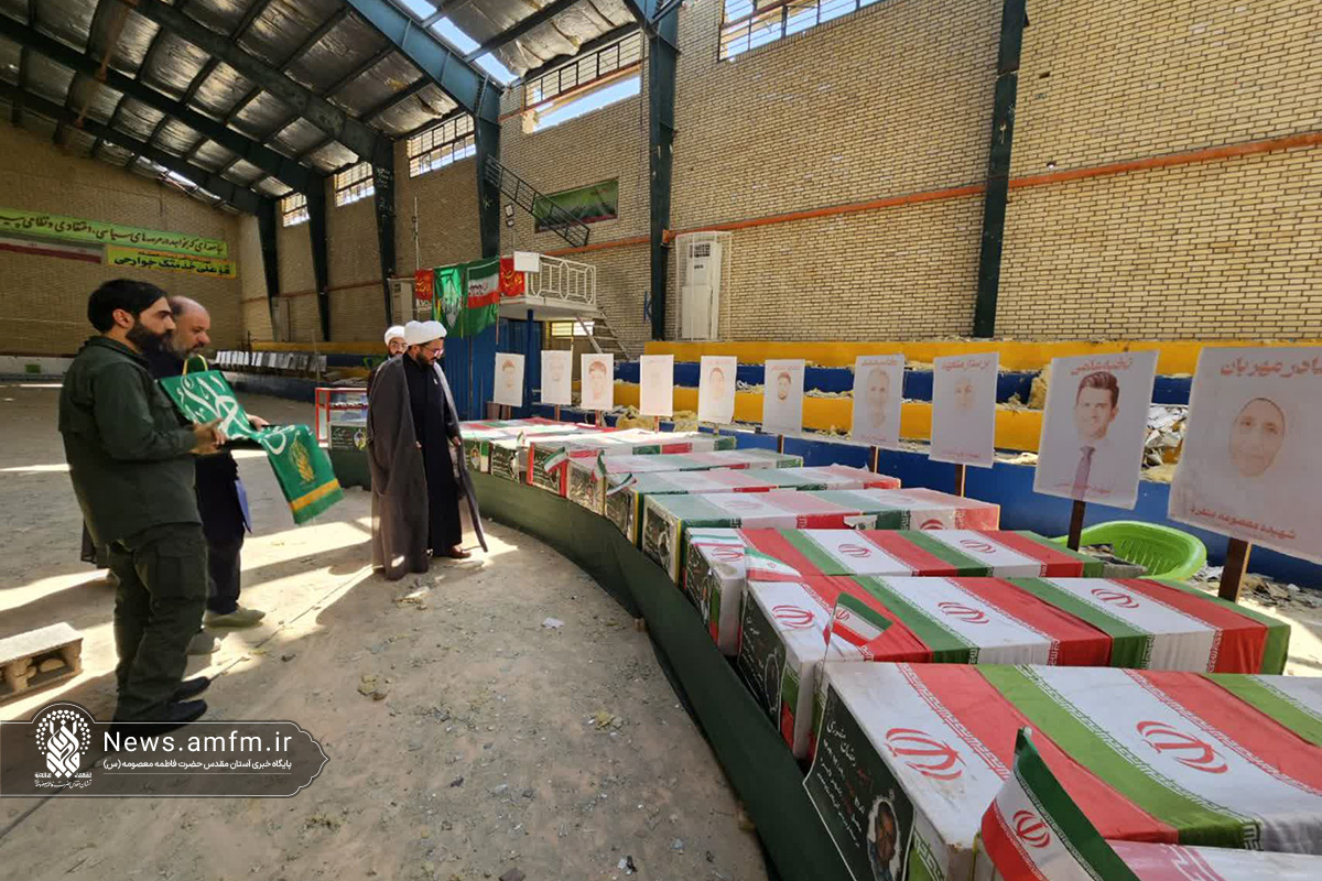 تجلیل سفیران کریمه از شهدای حمله ناجوانمردانه دولت تروریست آمریکا به لامرد تجلیل سفیران کریمه از شهدای حمله ناجوانمردانه دولت تروریست آمریکا به لامرد