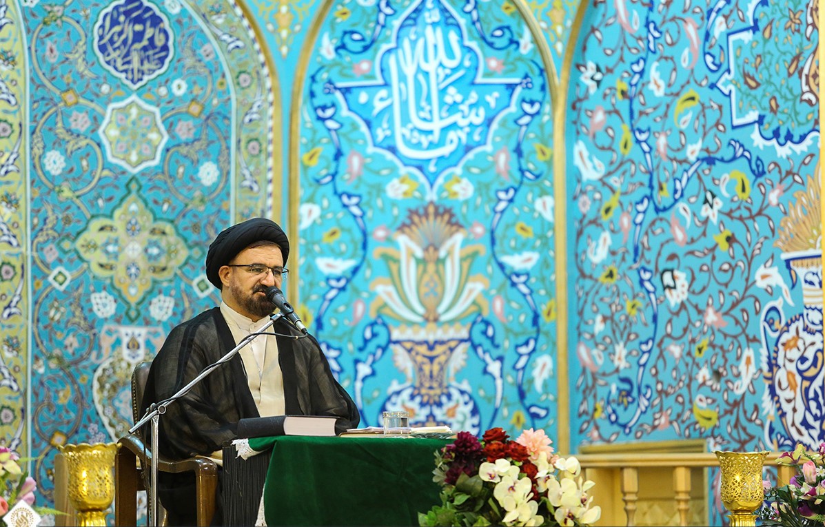 تربیت مردم و شخصیت‌های برجسته ایمانی بزرگ‌ترین دستاورد انقلاب اسلامی است