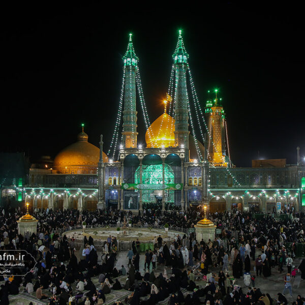 حضور پرشور زائران در حرم بانوی کرامت در شب میلاد حضرت زینب کبری (س)