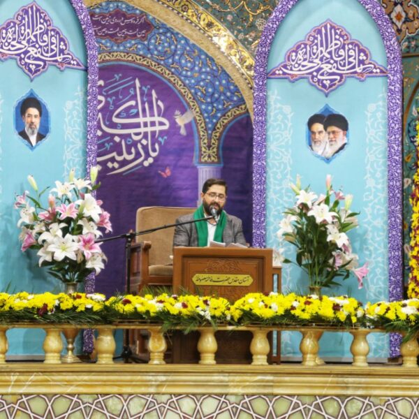 جشن سالروز میلاد حضرت زینب(س) در حرم بانوی کرامت