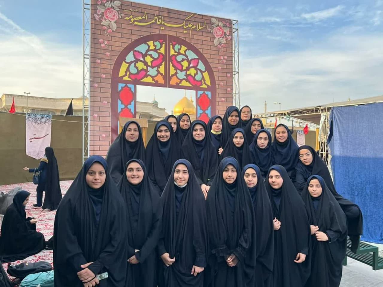 بازدید دانش آموزان متوسطه از نمایشگاه دختران بهشتی