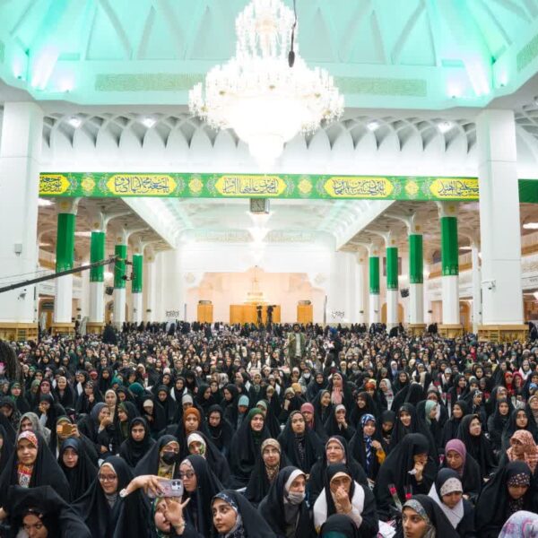 جشن بزرگ عهد خواهرانه در حرم مطهر حضرت معصومه علیها السلام با حضور ۱۰۰۰۰ دختر دانشجو-۱۴۰۴/۰۲/۱۰