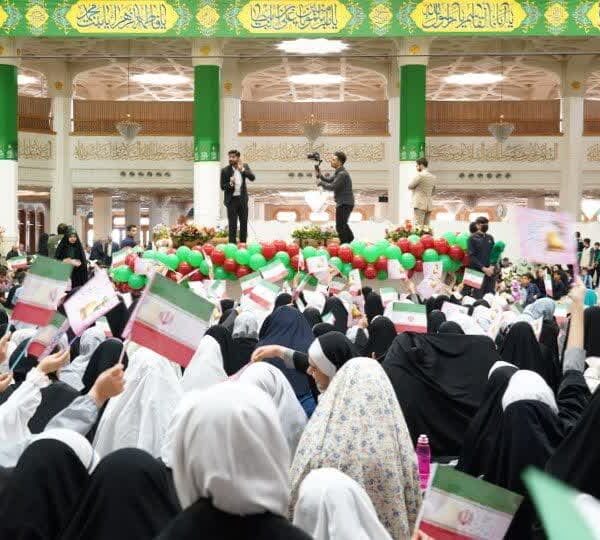 گزارش تصویری جشن خواهر و برادری دهه کرامت با حضور دانش‌آموزان ابتدایی برگزار شد-۱۴۰۴/۰۲/۱۴