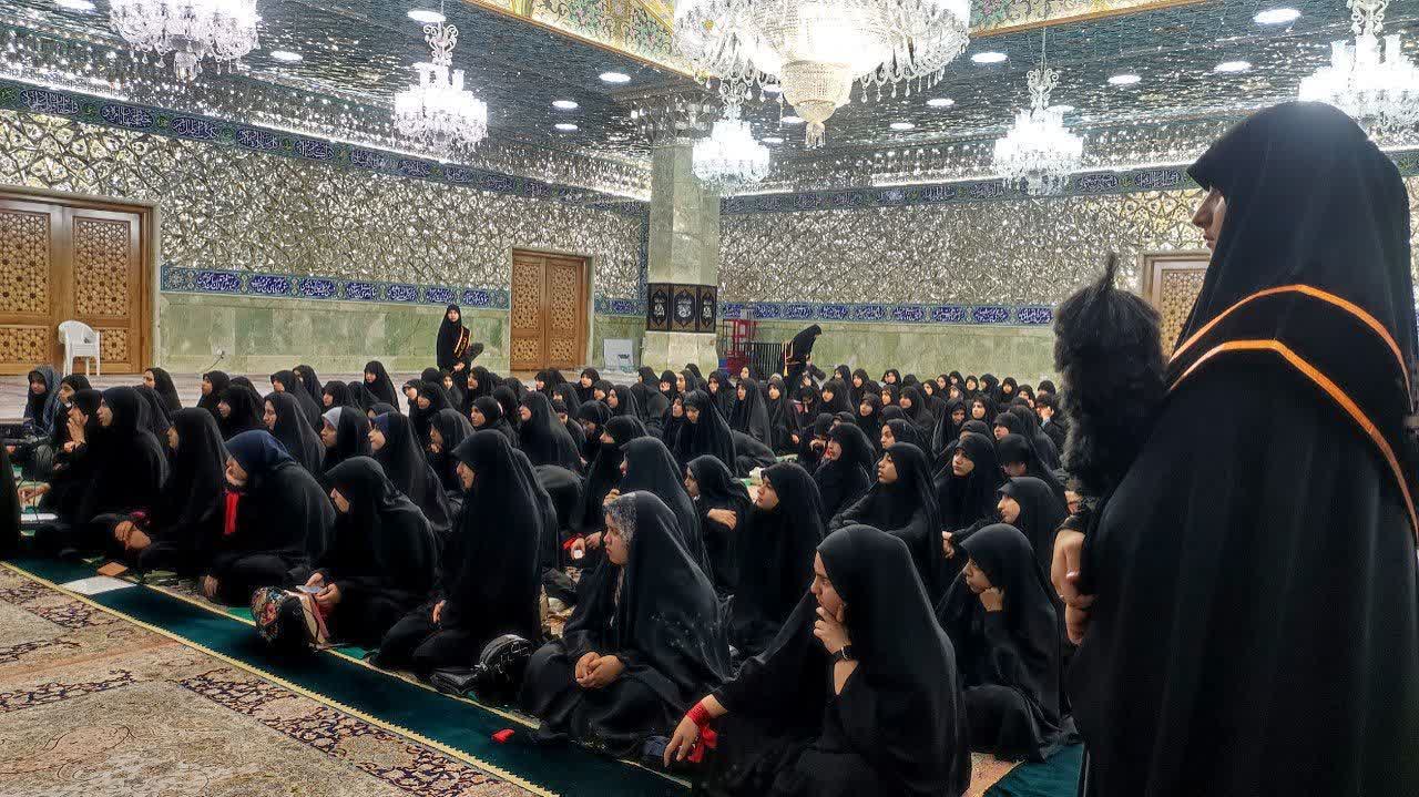 دختران معصومانه خیمه عزای حسینی بپا کردند۱۴۰۴/۰۴/۰۹