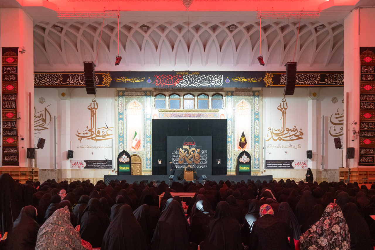 برگزاری محفل ویژه ایام فاطمیه در حرم حضرت فاطمه معصومه…