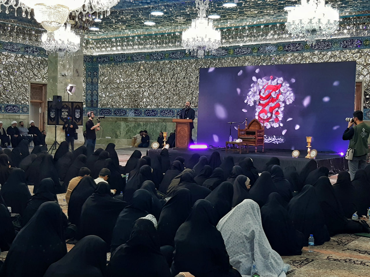 محفل فاطمیه بانوان در شبستان حضرت زهرا(سلام الله علیها)