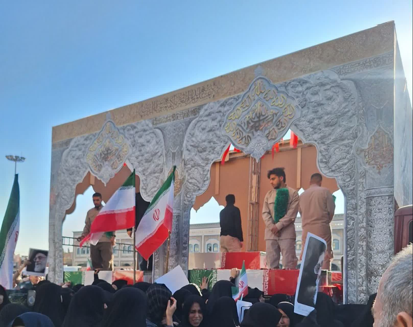 تشییع پیکر شهدای گمنام در حرم مطهر حضرت معصومه(سلام الله…