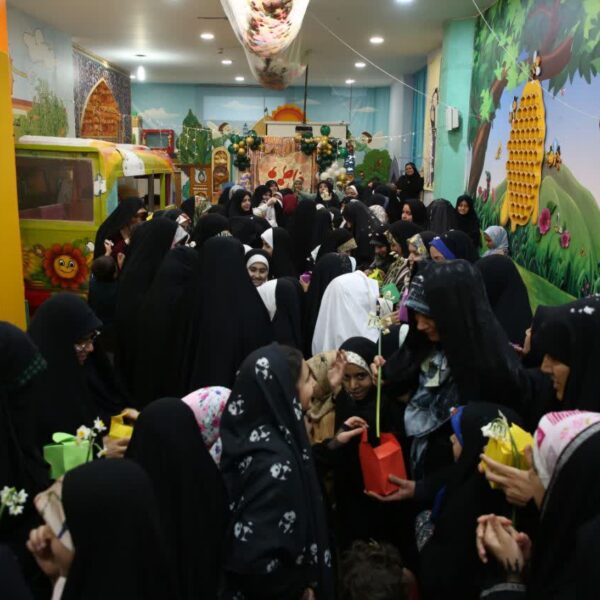 برگزاری «هیئت کودک» هم‌زمان با ولادت حضرت فاطمه‌زهرا سلام الله علیها در حرم مطهر