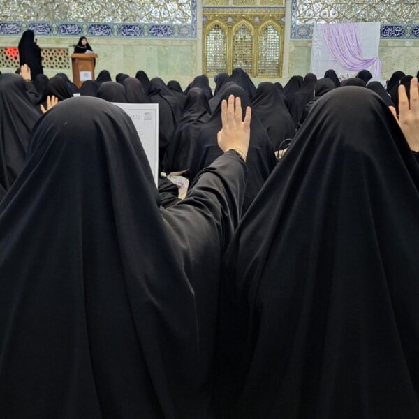 برگزاری محفل دخترانه ویژه طلاب جدیدالورود با میزبانی طلاب حوزه علمیه زنجان در حرم حضرت معصومه(سلام الله علیها)