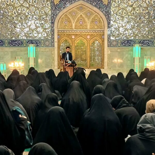هیئت معصومانه با محوریت «آشتی با قرآن» در حرم مطهر برگزار شد