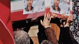 تشییع 13 شهید حملات آمریکایی صهیونی بر روی دوش زائران حرم بانوی کرامت