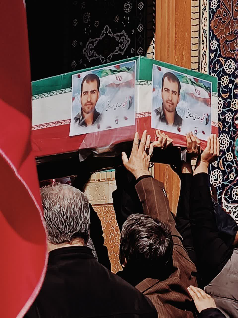 تشییع 13 شهید حملات آمریکایی صهیونی بر روی دوش زائران حرم بانوی کرامت