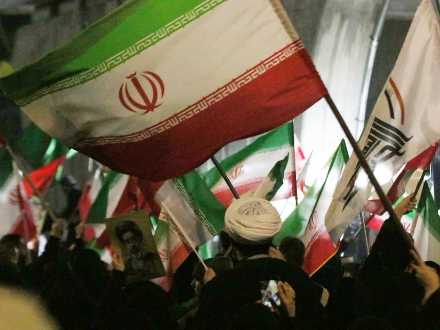 تجمعات مردمی در میدان های اصلی شهر پنجشنبه 28 اسفندماه