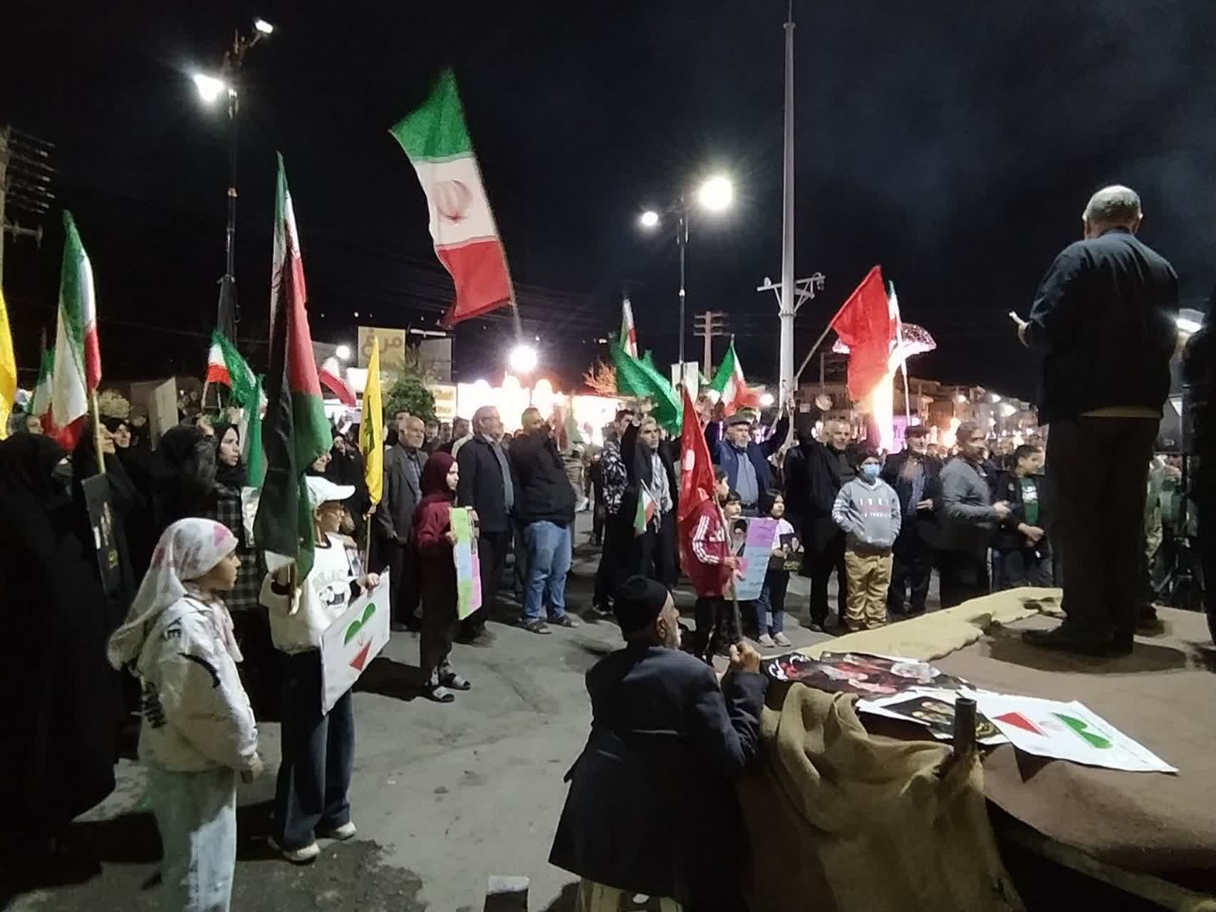 تجمعات مردمی در میدان های اصلی شهر12 فروردین ماه