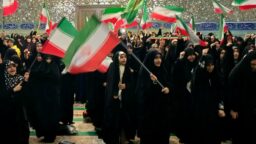 محفل انقلابی دختران معصومانه در حرم مطهر حضرت فاطمه معصومه سلام الله علیها برگزار شد
