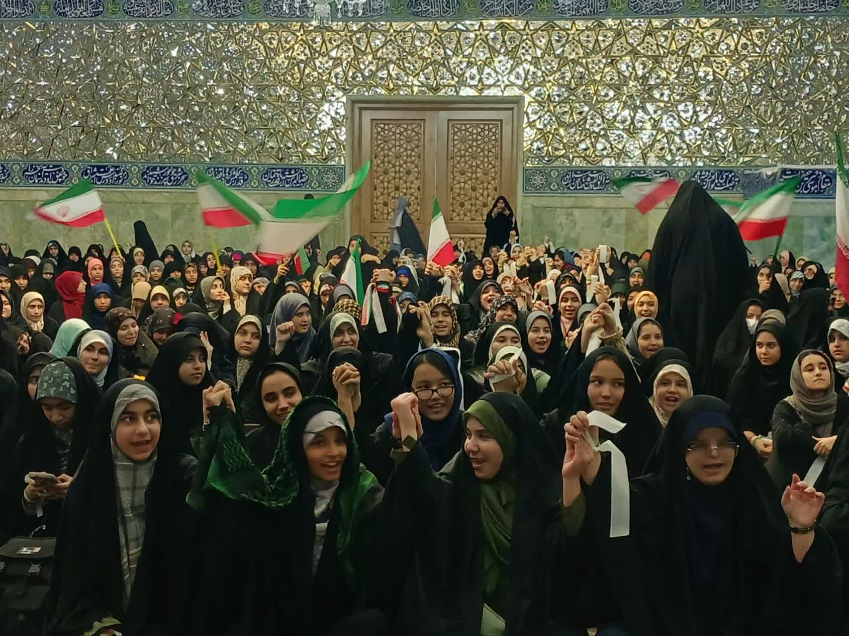 دختران ایران در محفل معصومانه حاضر شدند