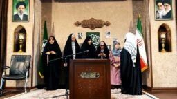 هیئت معصومانه با خادمیاری نوجوانان قمی در حرم حضرت معصومه (سلام‌الله‌علیها) برگزار شد