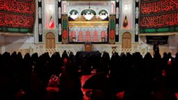 محفل «بفرمائید روضه»، صبح امروز به مناسبت دومین روز از ماه محرم در شبستان بزرگ امام خمینی(ره) حرم مطهر حضرت فاطمه معصومه(سلام‌الله‌علیها) برگزار شد.