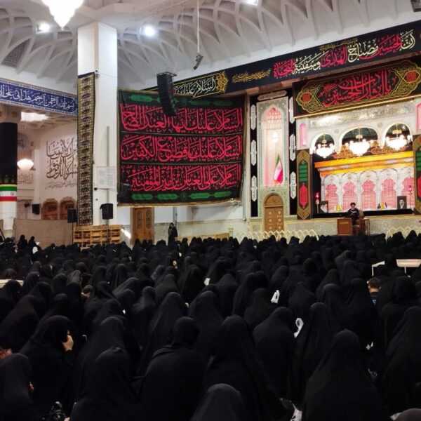 همدردی بانوی کرامت با دردانه حسین(ع) در محفل «بفرمایید روضه»