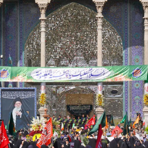 تجلی نور بر خاک قم؛ سالروز ورود حضرت معصومه سلام الله علیها به دیار ایمان