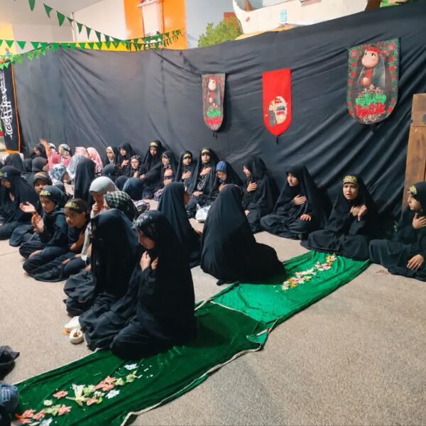 هیئت هفتگی زیر گنبد طلا در روز شهادت حضرت معصومه سلام الله علیها برگزار شد