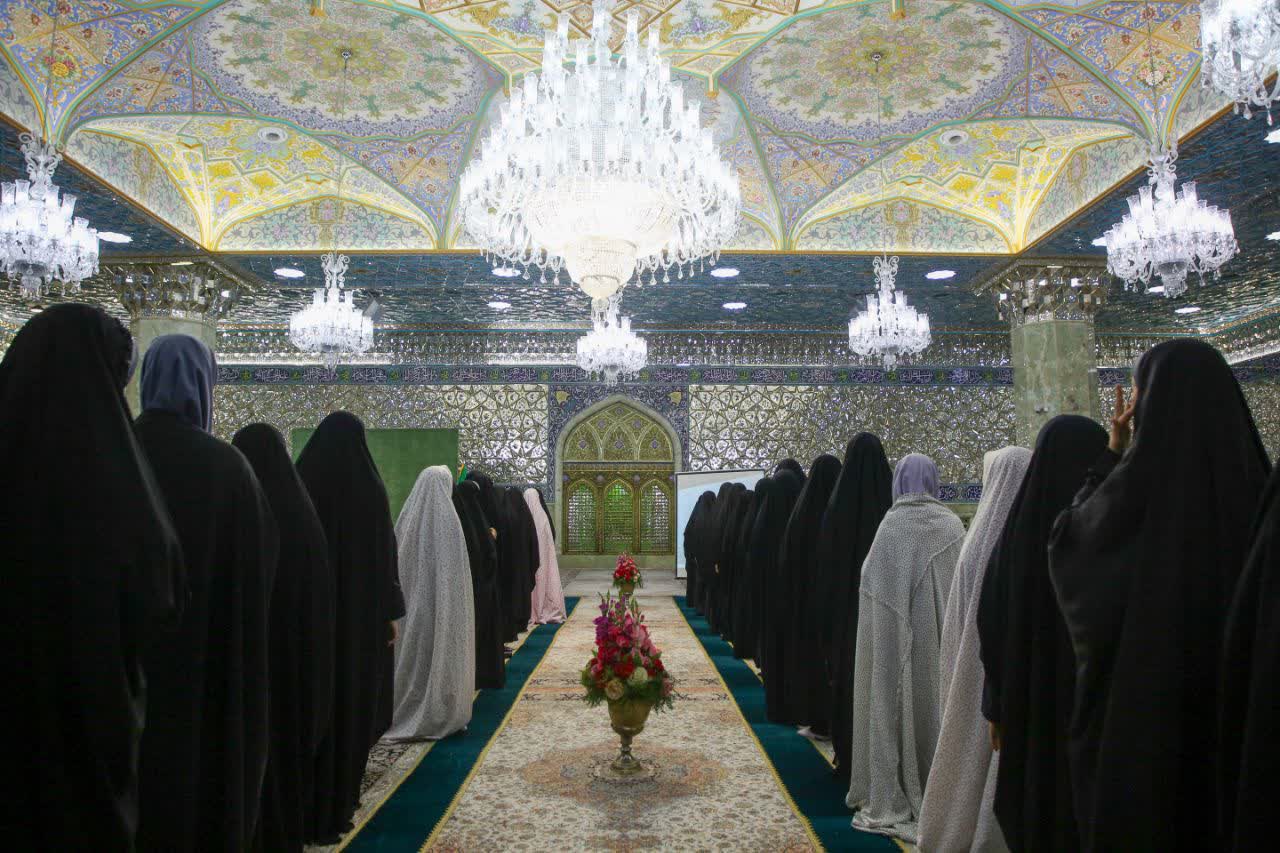روز پُرخاطره و معنوی دانش‌آموزان مدرسه «حضرت آسیه سلام الله علیها» در حرم مطهر حضرت معصومه سلام الله علیها