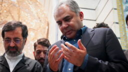 پاکستان کے وزیر داخلہ سید محسن نقوی کی حرم حضرت فاطمہ معصومہ قم سلام اللہ علیہا کے روضہ مبارک پر حاضری ۔